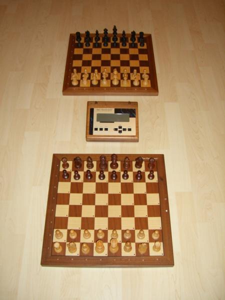 der TASC R30 mit beiden Schachbrettern SB 20 + SB 30