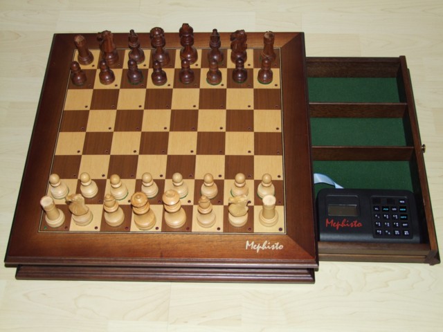 Mephisto III im ESB 6000-Brett